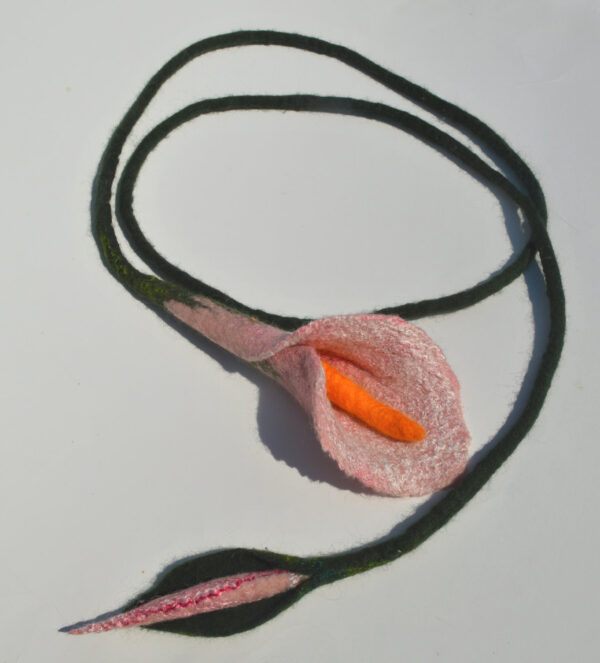 Felted Calla Lily Flower Necklace with Mariya Gerhardt (Friday afternoon)