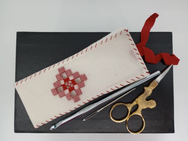 Hardanger Embroidery Scissor/Needle Case with Jennifer Johnson (Saturday afternoon)